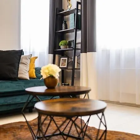 Apartament Industrial By Danube, Margaret Island Budapesta